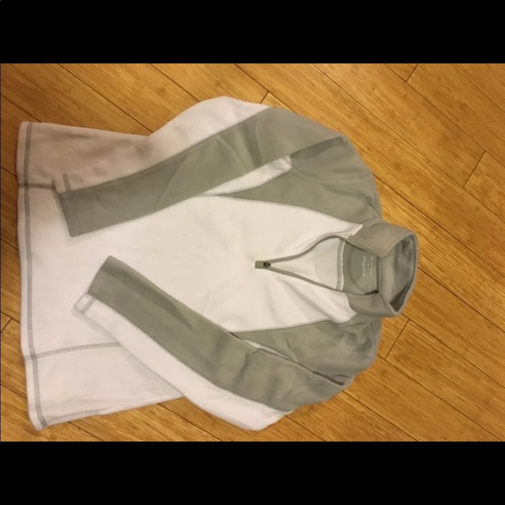 White fleece quarter zip size small